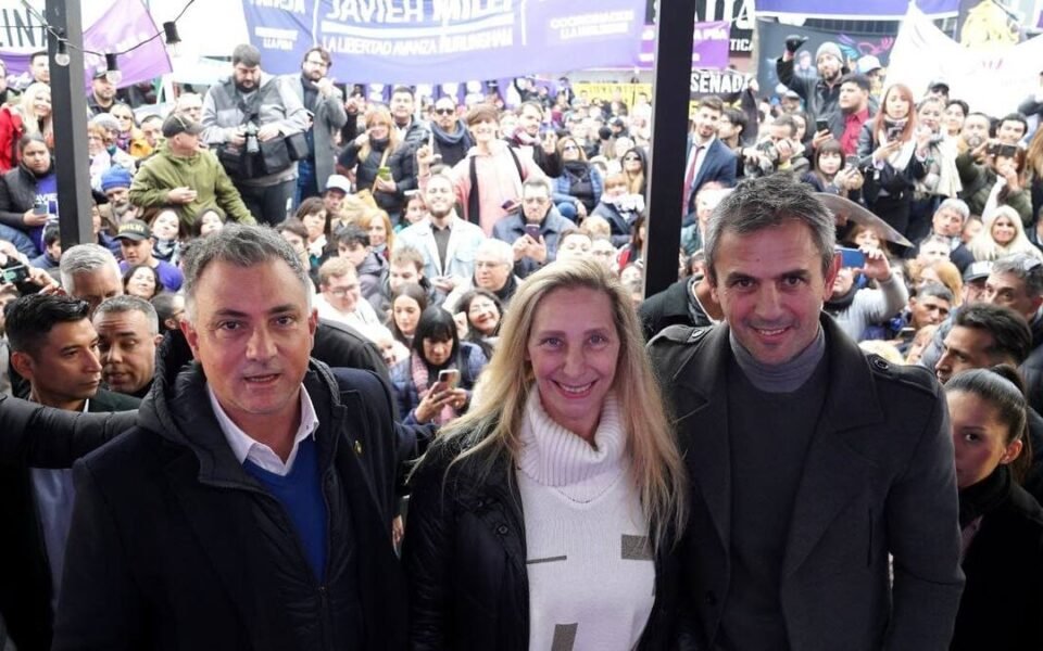 Karina Milei lidera un acto de "La Libertad Avanza" en la Ciudad para relanzar el partido